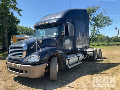 2006 Freightliner Columbia 120 6x4 with Series 60 Detroit Engine T/A Slaapcabine Trekker
