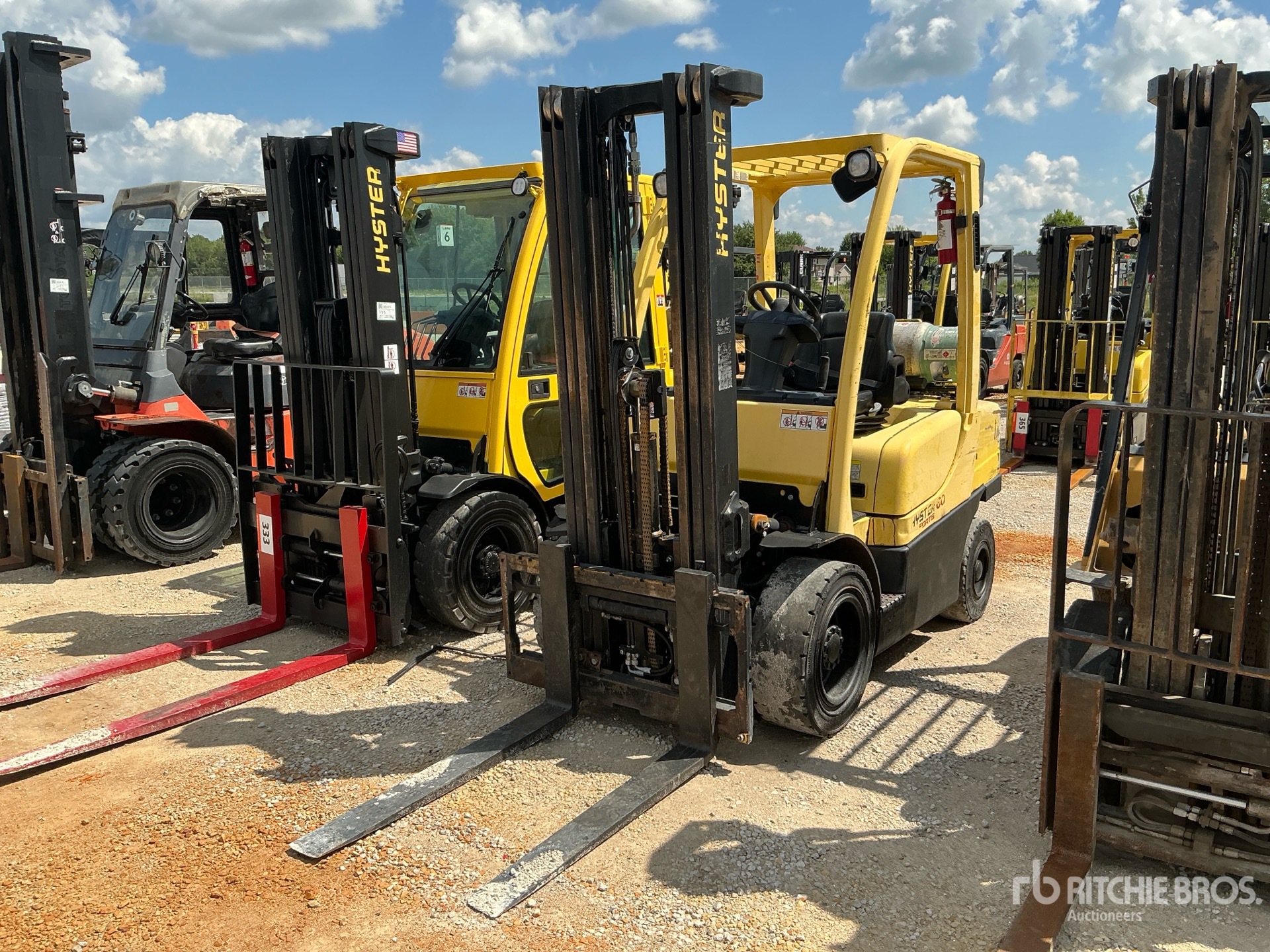2012 Hyster H6.0FT 5700 lb Pneumatic Tire Forklift