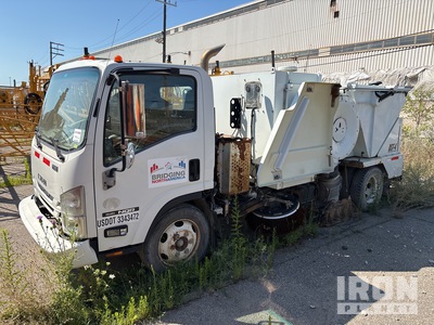 2019 Tymco DST-4 on 2019 Isuzu NQR 道路清掃車 (Inoperable)