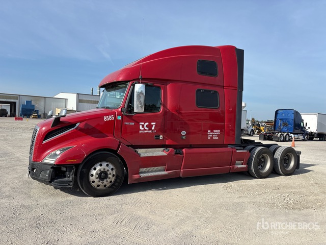 2020 Volvo VNL860 6x4 T/A Sleeper Truck Tractor