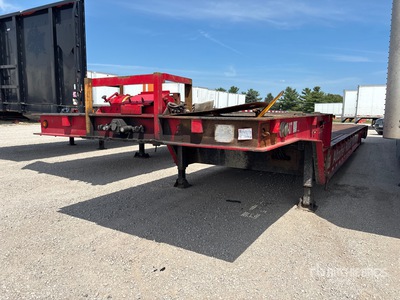 2000 Trail-Eze DHT8048 48 ft T/A Step Deck Trailer