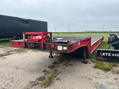 2000 Trail-Eze DHT8048 48 ft T/A Hydraulic Tail Trailer