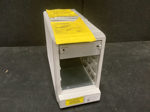 GE Marquette Tram-Rac 4A Patient Monitoring Module Rack