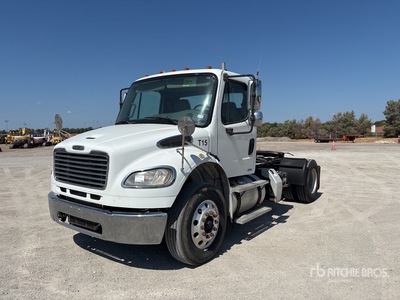 2018 Freightliner M2 106 4x2 トラックトラクター（S/A）