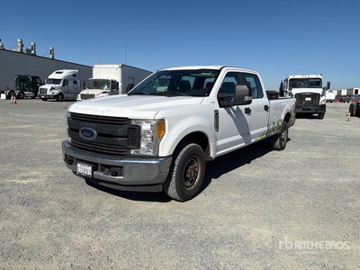 2017 Ford F-250 XL 4x2 Crew Cab Pickup