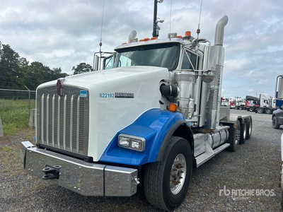 Kenworth 8x4 Cabeza Tractora Cabina Dormitorio