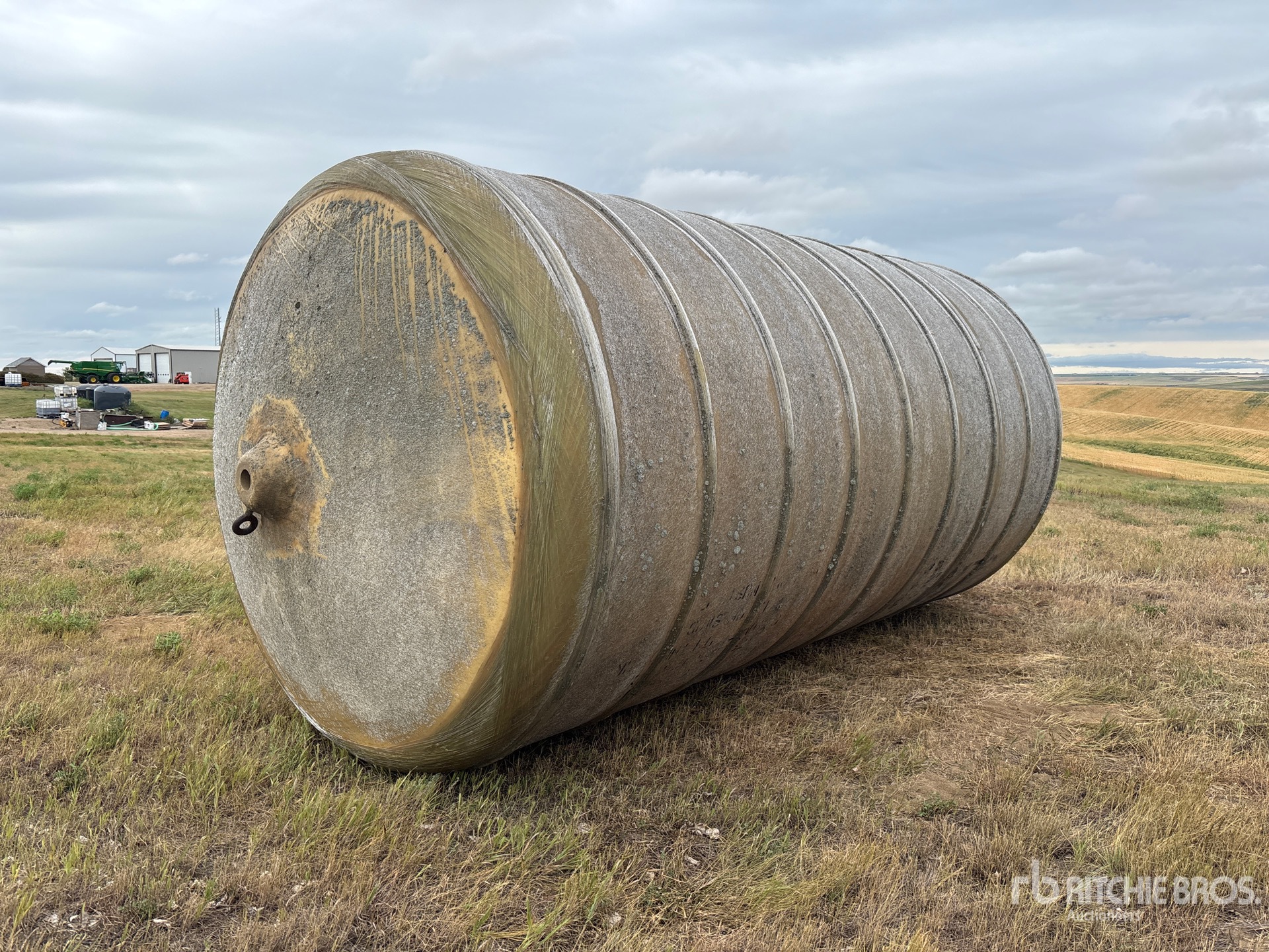 5000 gal Fiberglass Tank