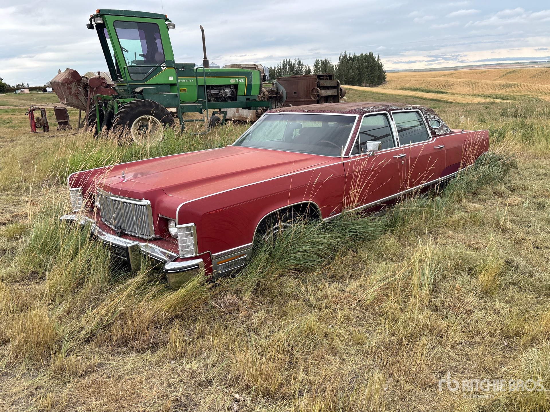 1975 Lincoln Continental Automobile (Inoperable)