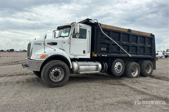 2019 Peterbilt 348 8x4 Tri/A Dump Truck
