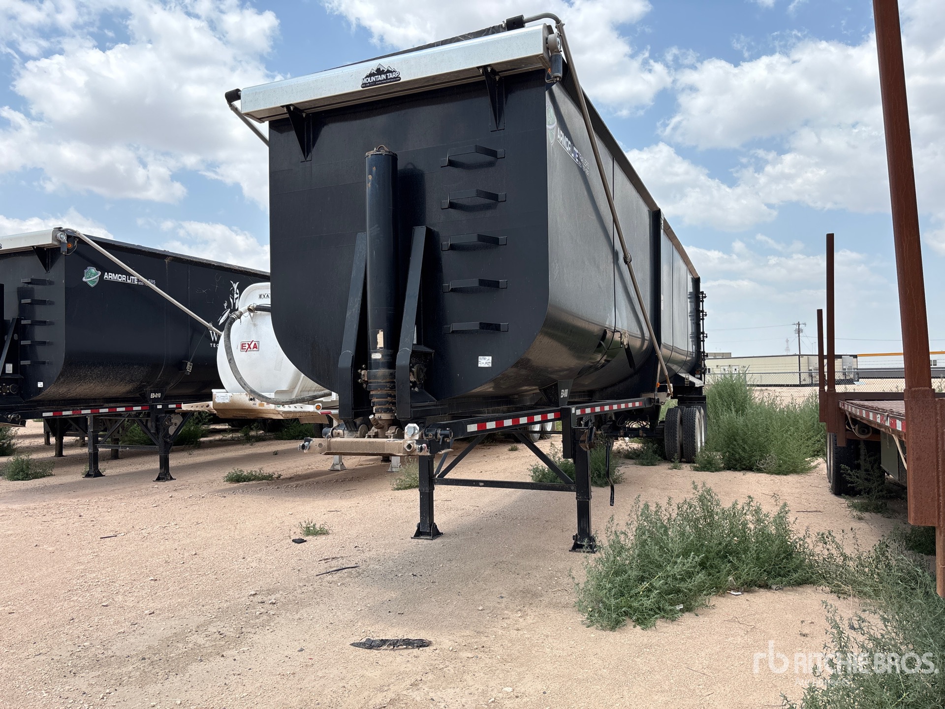 2023 Armor Lite 40 ft T/A End Dump Trailer