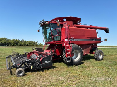 2002 Case IH Axial- Flow 2388 Moissonneuse-batteuse