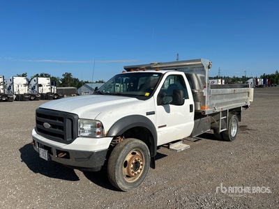 2005 Ford F-550 XL 4x2 شاحنة قلابة /محور واحد