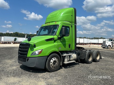 2021 Freightliner Cascadia 116 6x4 T/A Day Cab Truck Tractor