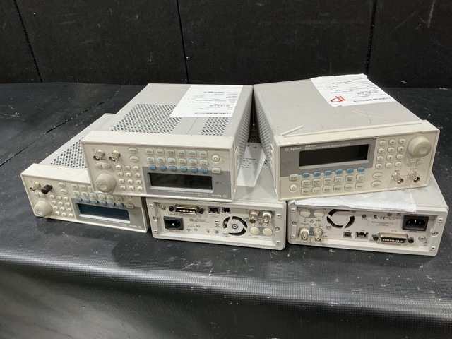 (5) Agilent 33220A Function/Arbitrary Waveform Generators (5) Agilent 33220A Function/Arbitrary Waveform Generators