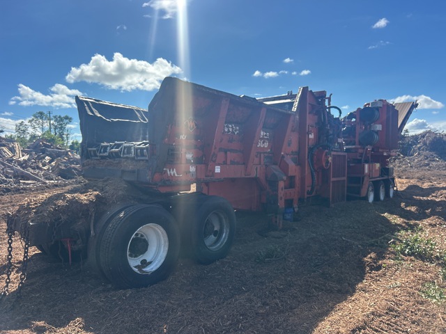 2014 Morbark 6600 Wood Hog Tri/A Horizontal Grinder 2014 Morbark 6600 Wood Hog Tri/A Horizontal Grinder