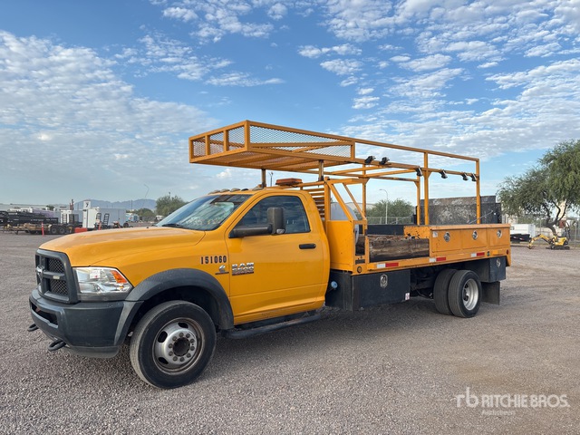 2016 Ram 5500 4x2 Flatbed Truck