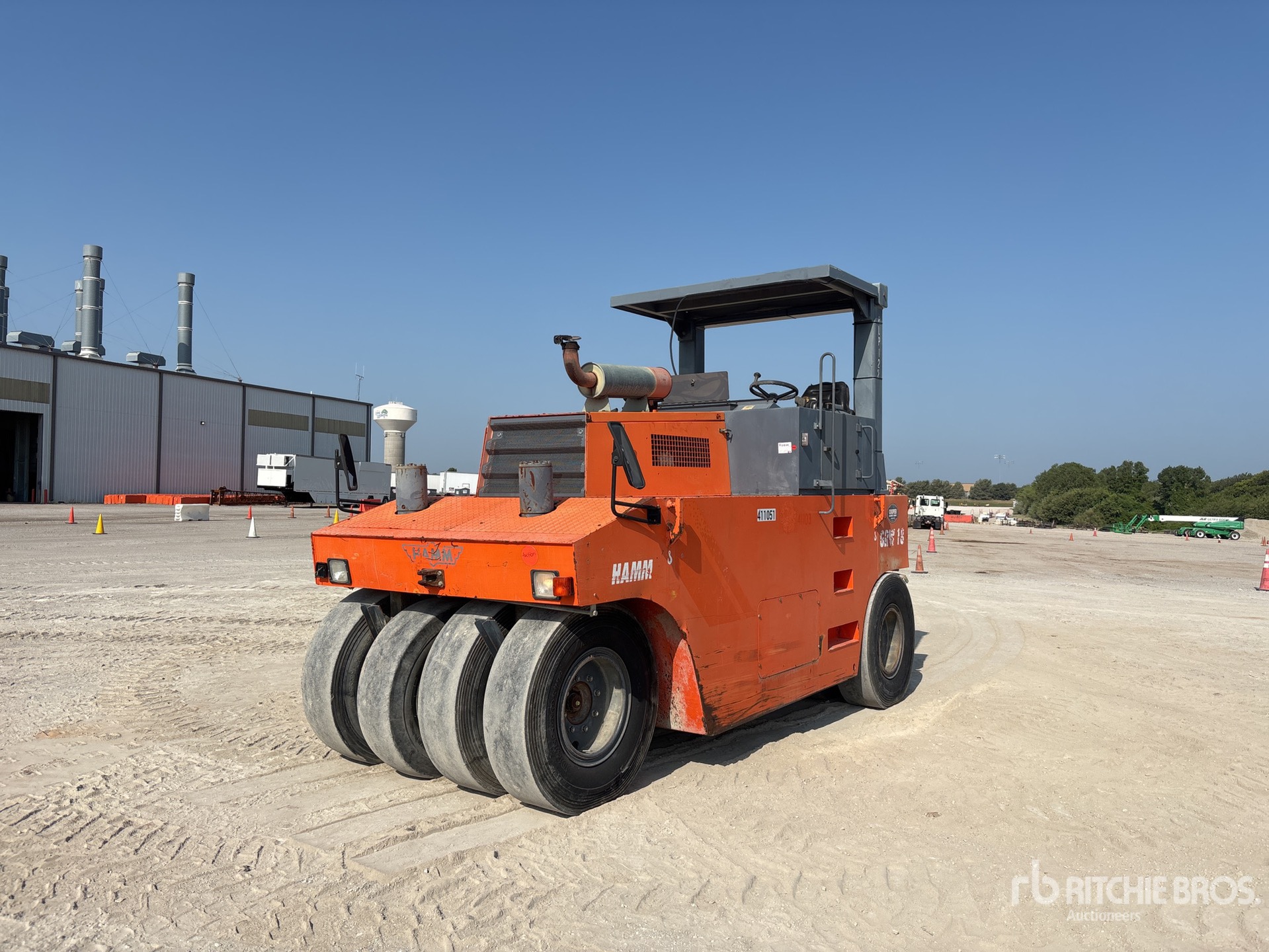 2005 Hamm GRW18 8 Wheel Pneumatic Roller