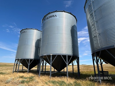 Cranfeild  +/- 4900 bu 5 Ring Hopper صومعة الحبوب