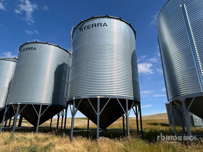 Cranfeild  +/- 4900 bu 5 Ring Hopper صومعة الحبوب