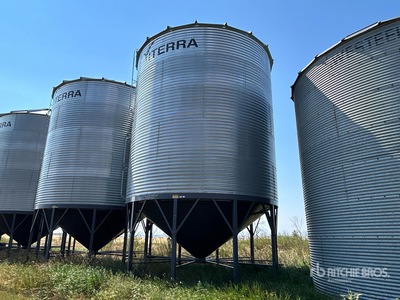 Cranfeild  +/- 4900 bu 5 Ring Hopper صومعة الحبوب
