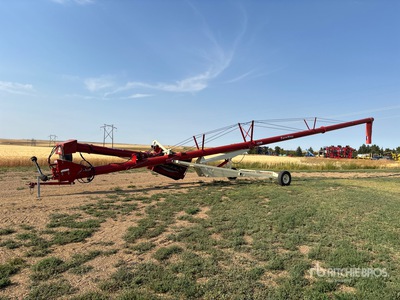 Farm King 1370 13 in x 70 ft Swing Grain Auger