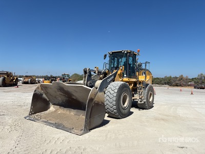 2020 John Deere 744L Wheel Loader