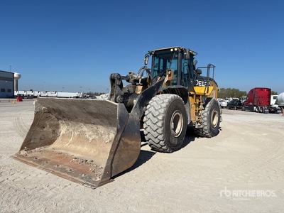 2016 John Deere 744K Wheel Loader