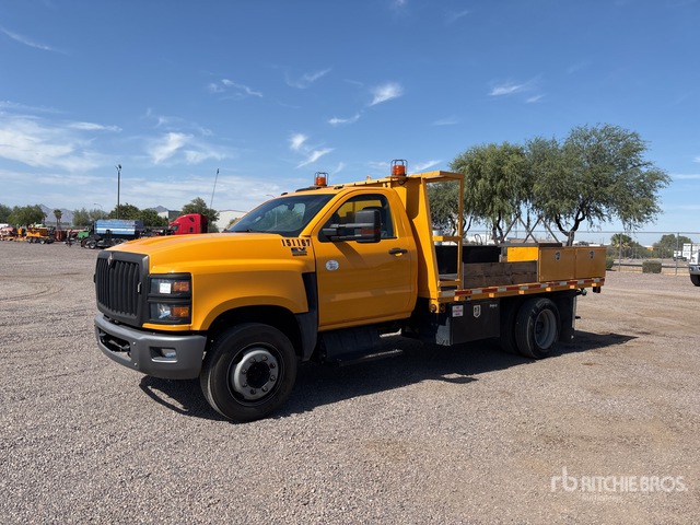 2020 Interstate CV515 4x2 Flatbed Truck