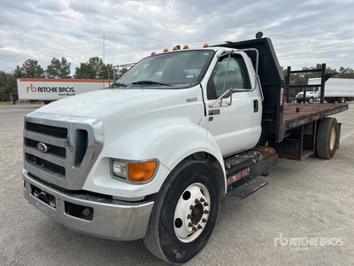 2015 Ford F-650 XL 4x2 平台トラック