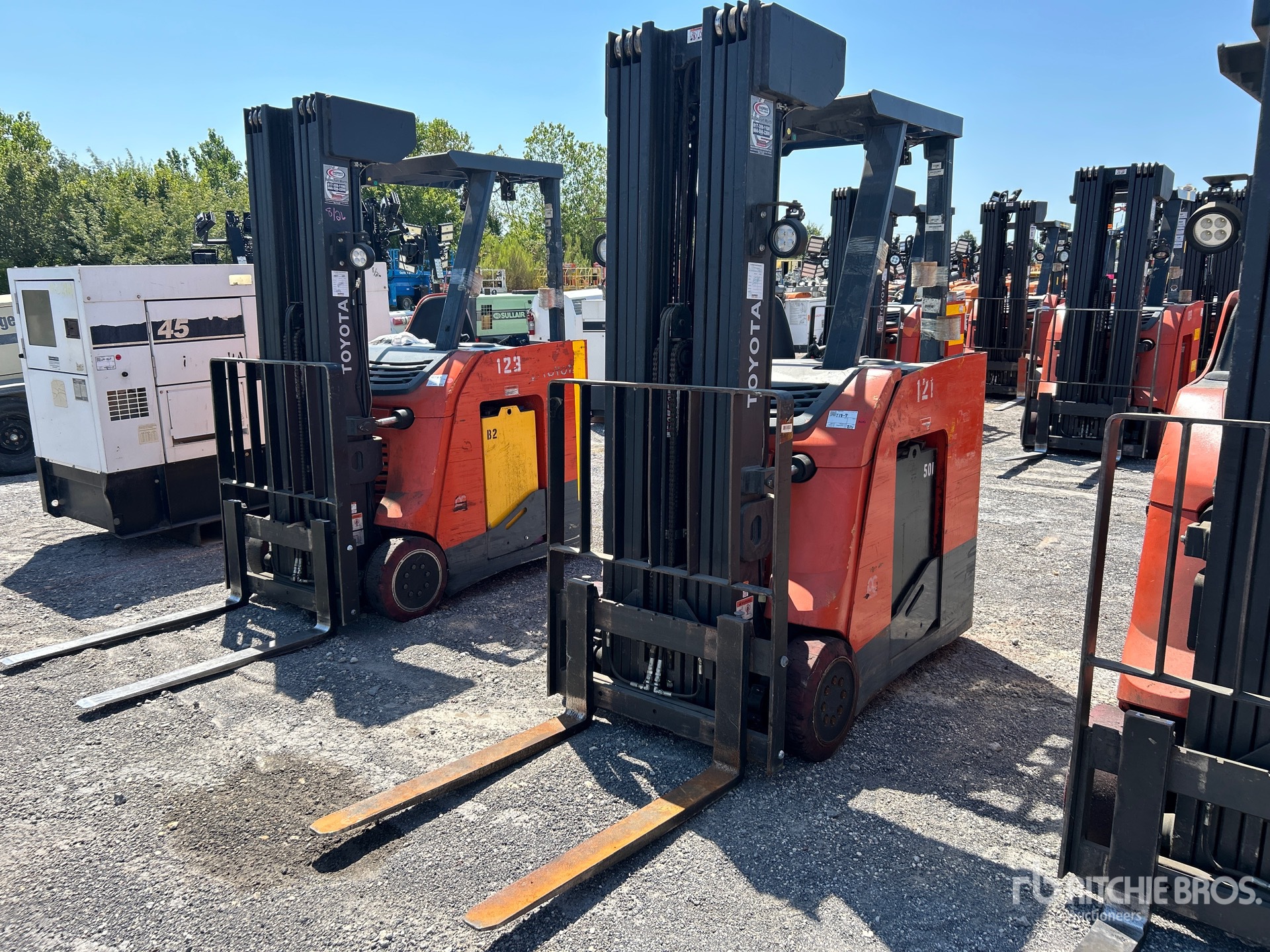 Toyota 8BNCU18 2000 lb Electric Forklift