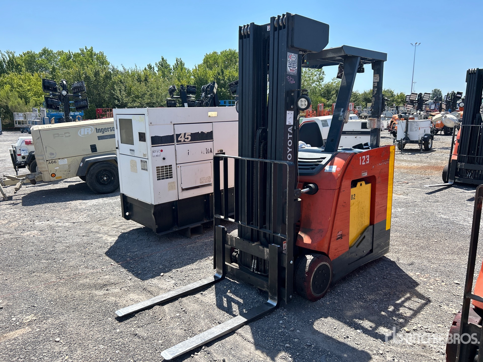 Toyota 8BNCU18 2000 lb Electric Forklift