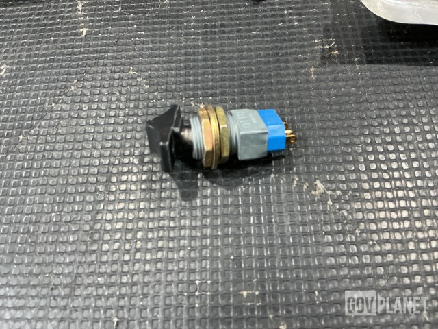 (8) Mason Electric 997-0166 Toggle Switches