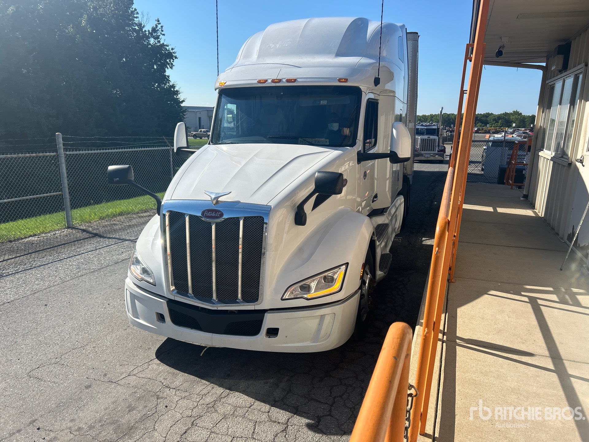 2022 Peterbilt 579 T/A Sleeper Truck Tractor