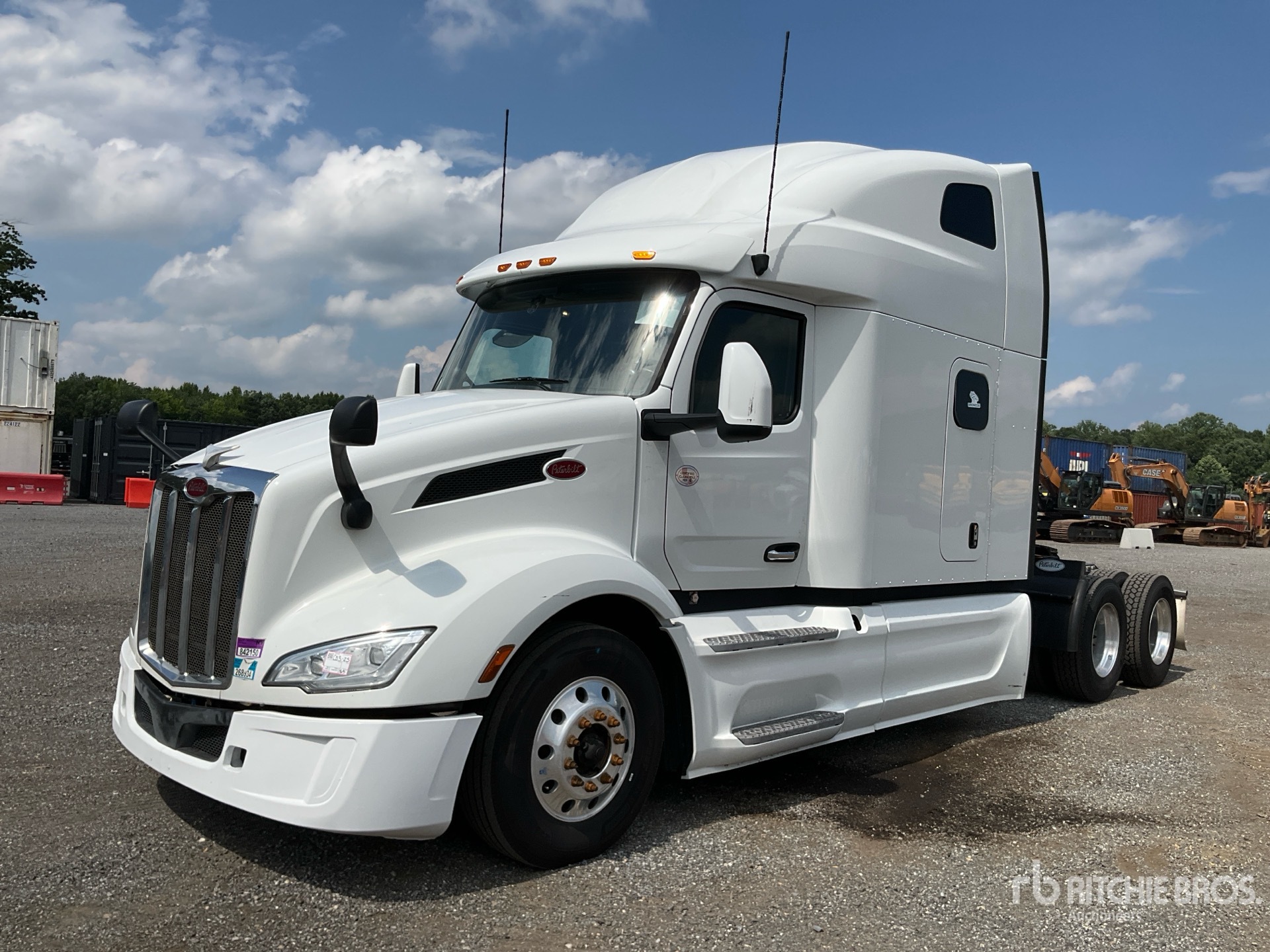 2022 Peterbilt 579 6x4 T/A Sleeper Truck Tractor