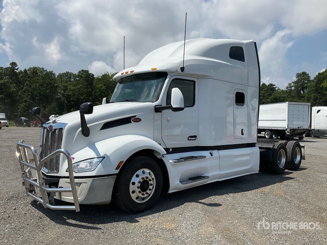 2022 Peterbilt 579 6x4 T/A Sleeper Truck Tractor