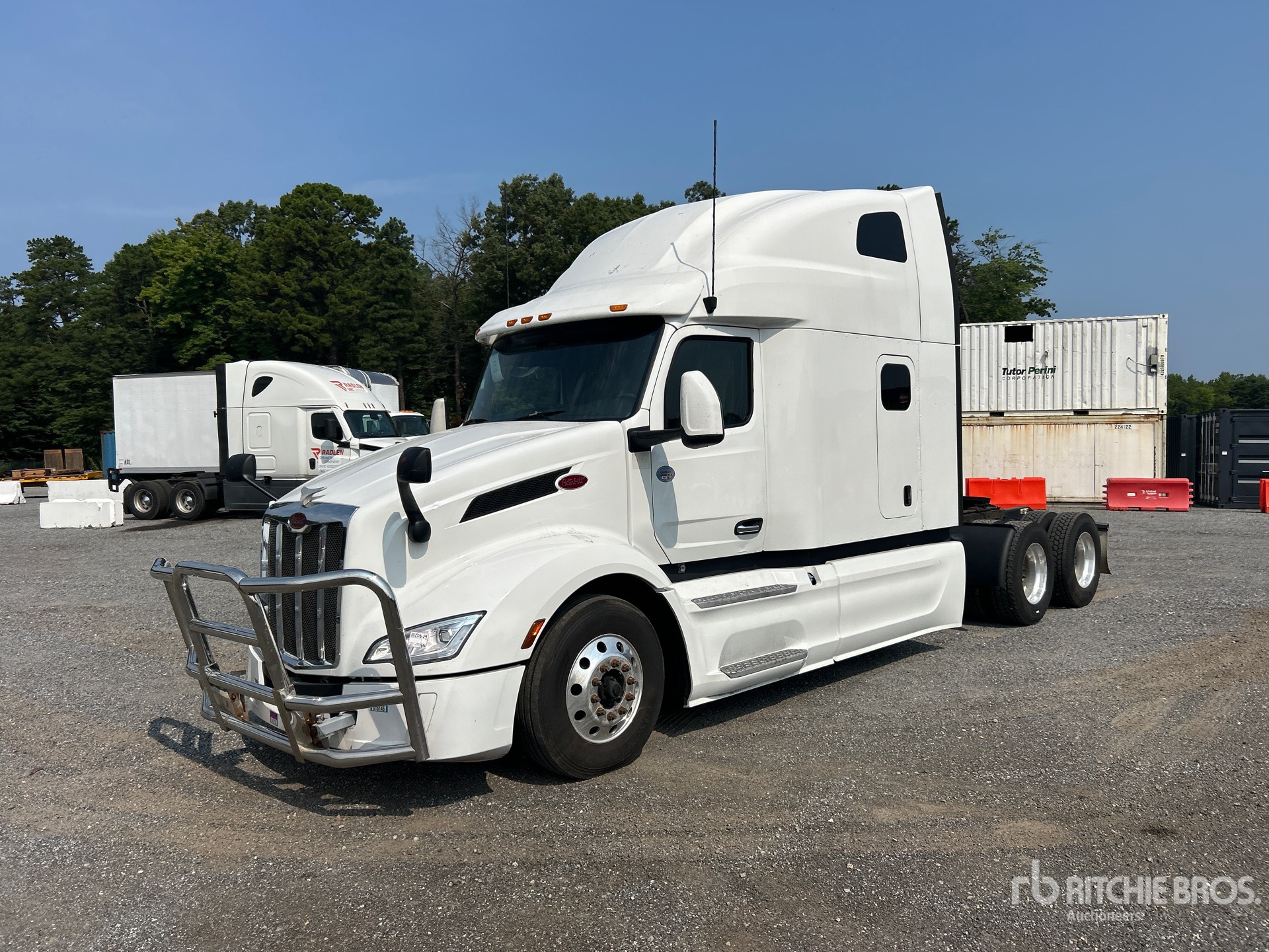 2022 Peterbilt 579 6x4 T/A Sleeper Truck Tractor