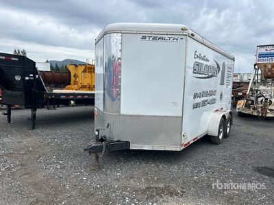 2010 Stealth 14 ft T/A Remolque Cerrado