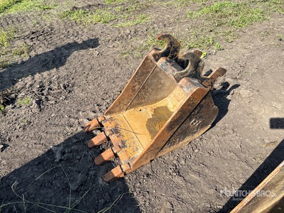 EFI 17 in Mini Excavator Bucket