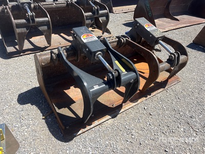 2015 Bobcat 68 in Skid Steer Grapple Bucket