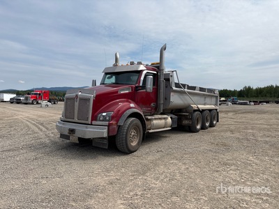 2018 Kenworth T880 T880 8x6 Twin-Steer Tri/A Dump Truck