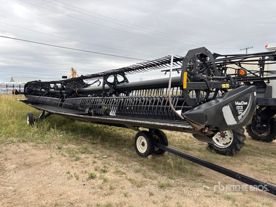 2018 MacDon FD135 35 ft Flex Draper Tête de moissonneuse-batteuse