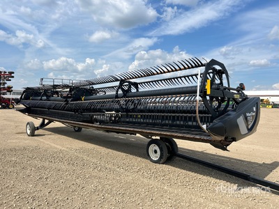 2018 MacDon FD135 35 ft Flex Draper رأس الحصادة المجمعة