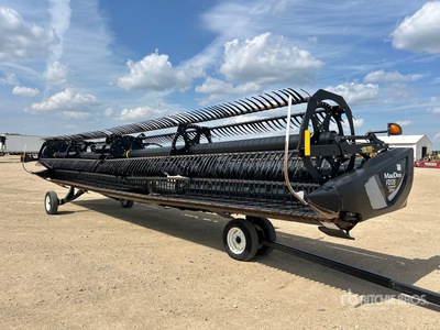 2018 MacDon FD135 35 ft Flex Draper رأس الحصادة المجمعة