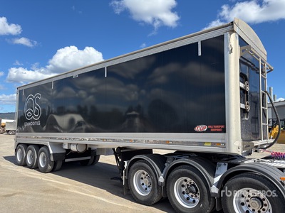 2021 BTE 10.6 m Tri/A End Dump Trailer