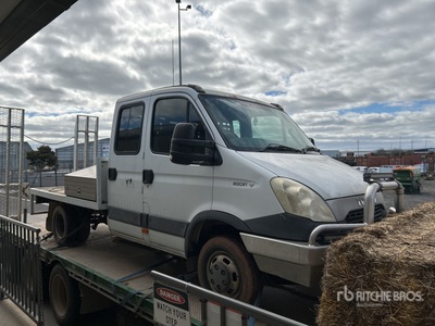 2014 Iveco Daily 50 series 4x2 平台トラック (Inoperable)