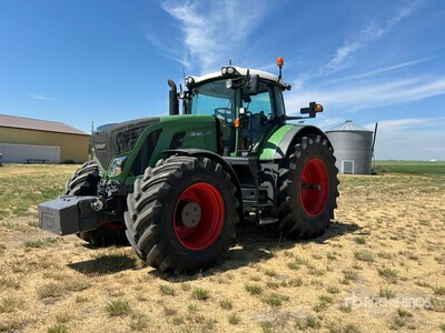 2018 Fendt 828 Vario 4WD Tractor