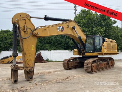 2023 Cat 374 Tracked Excavator