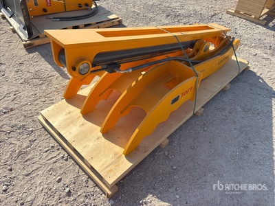 2026 TOFT TOFT08T 36 in Hydraulic Excavator Thumb - Fits 20-30 ton excavator (Unused)