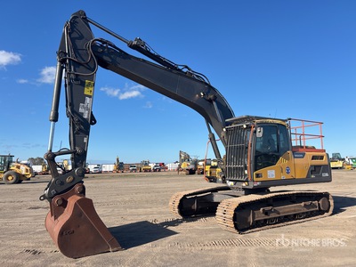 2018 Volvo EC220 DL 油圧ショベル