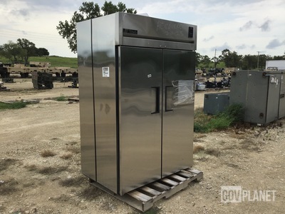 True TR2R-2S Refrigerator